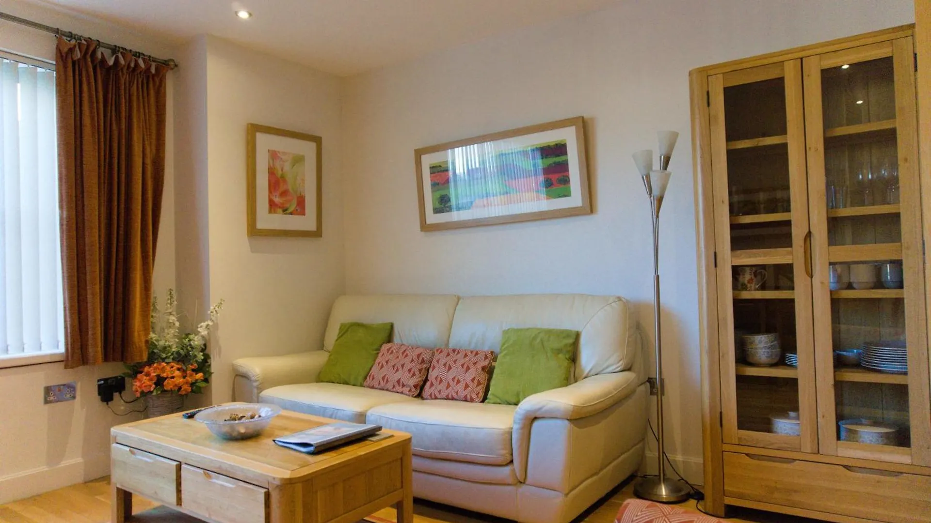 Almanna, Central York, Only 6 Minutes Walk To York Minster 0*,  United Kingdom